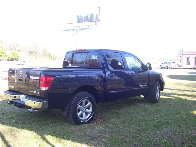 Nissan Titan 2008 photo 1