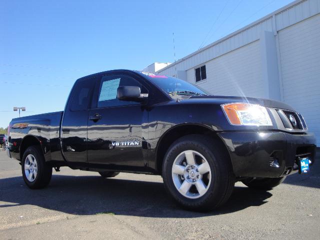 Nissan Titan 2008 photo 2