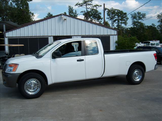 Nissan Titan Lx-4wd Pickup