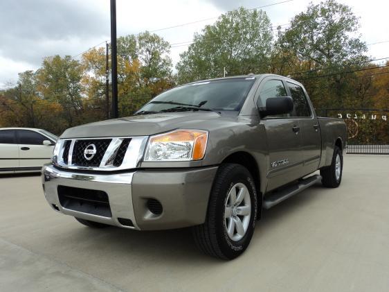 Nissan Titan Lx-4wd Pickup