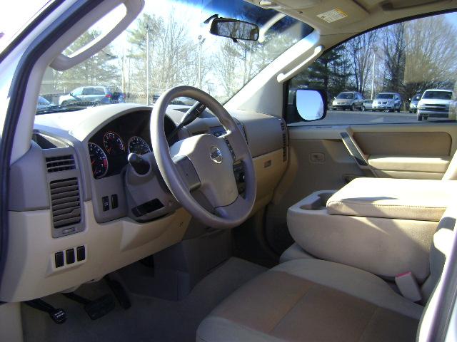 Nissan Titan 2008 photo 2