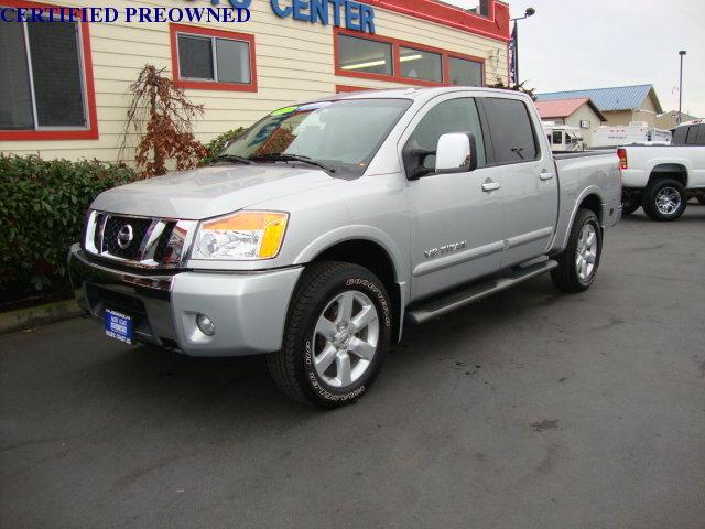 Nissan Titan EX-L AWD Pickup