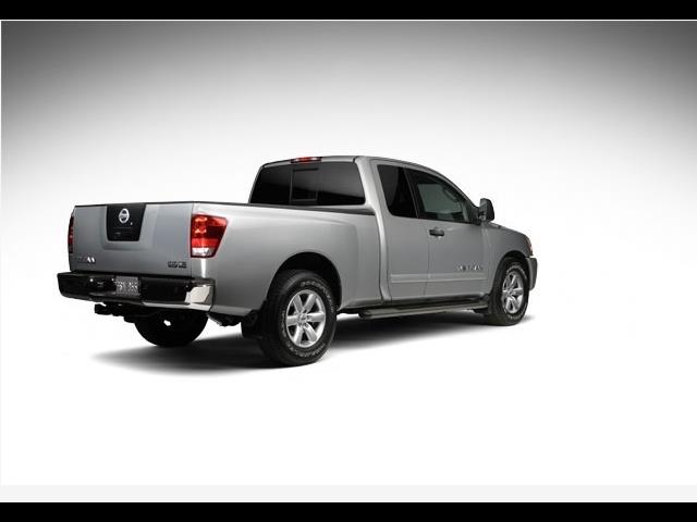 Nissan Titan 2010 photo 2