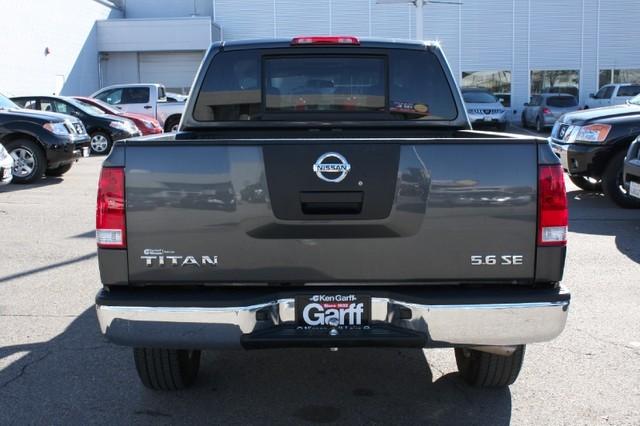 Nissan Titan 2010 photo 4