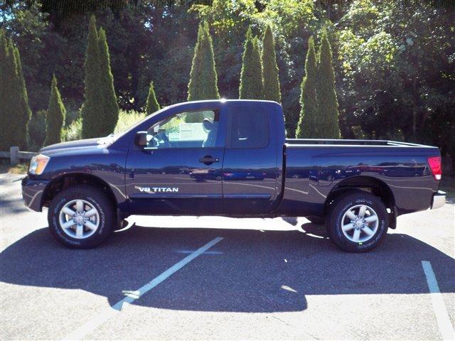 Nissan Titan 2010 photo 4