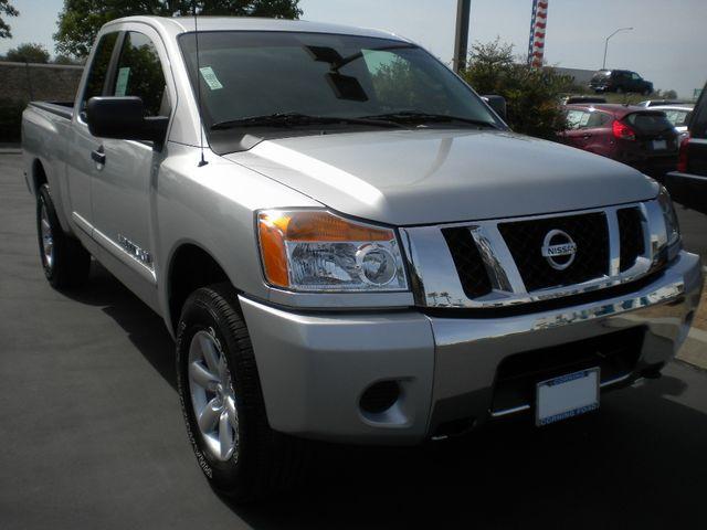 Nissan Titan 2010 photo 4