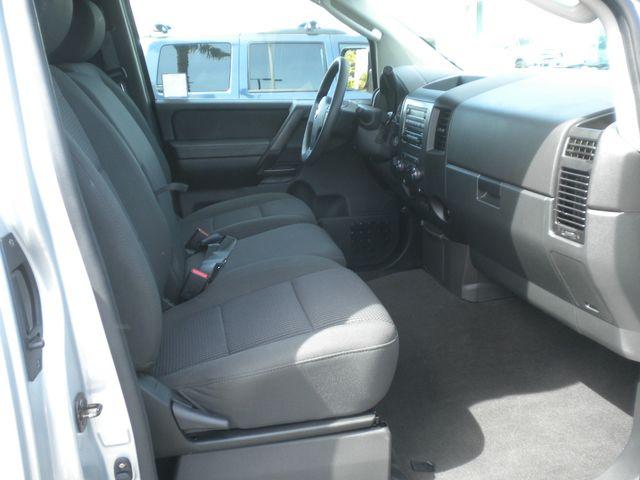 Nissan Titan 2010 photo 5