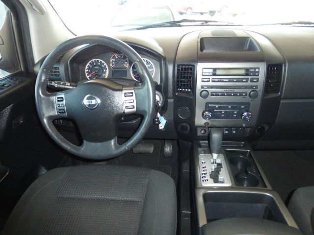 Nissan Titan 2010 photo 26