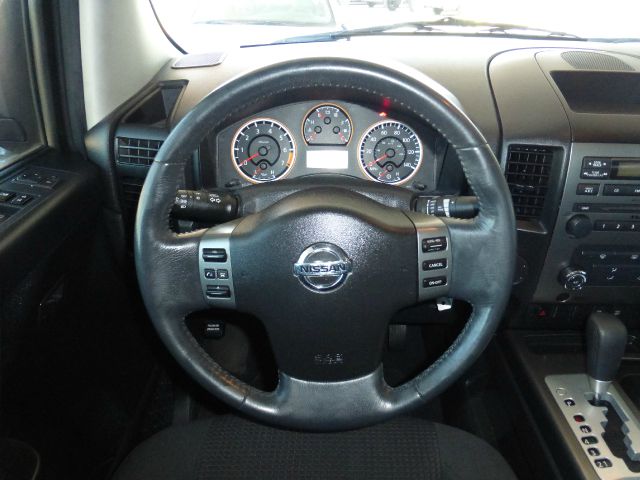 Nissan Titan 2010 photo 27