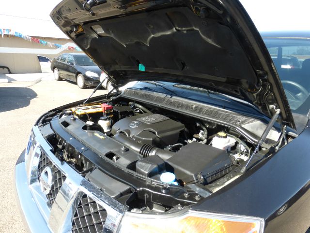 Nissan Titan 2010 photo 28