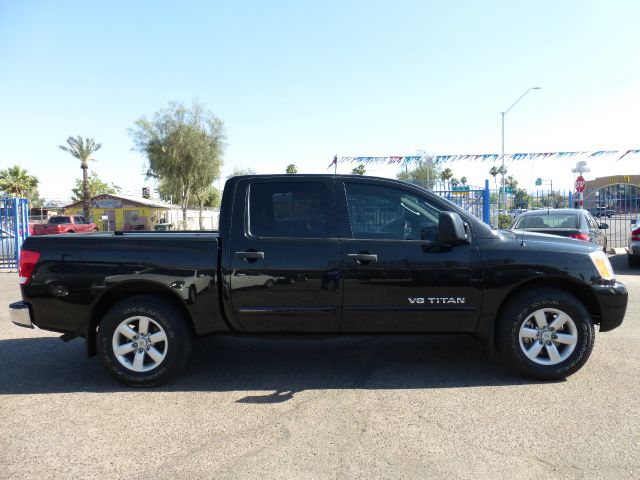 Nissan Titan 2010 photo 36