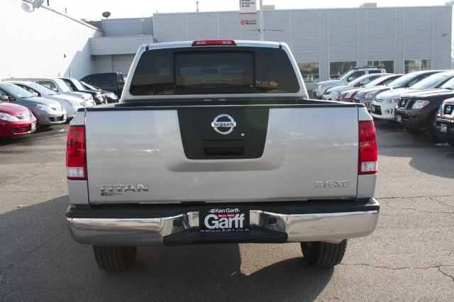 Nissan Titan 2010 photo 4