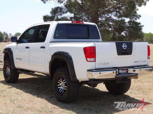 Nissan Titan 2011 photo 3