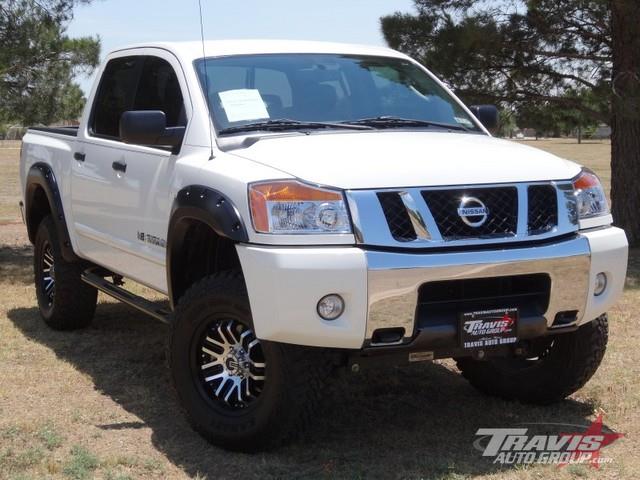 Nissan Titan 2011 photo 4