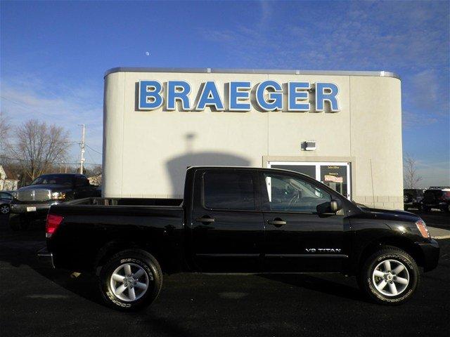 Nissan Titan 4.6L Eddie Bauer Pickup