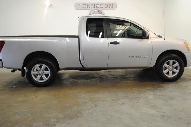 Nissan Titan 2011 photo 16