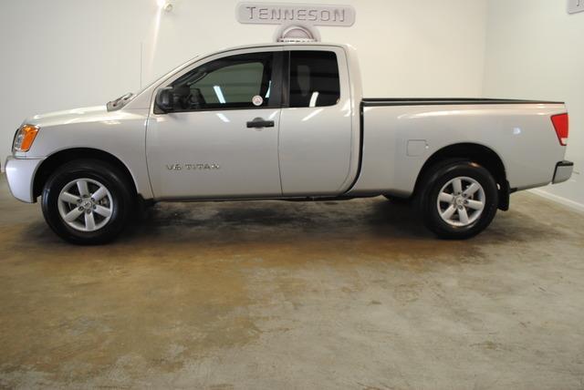 Nissan Titan 2011 photo 21