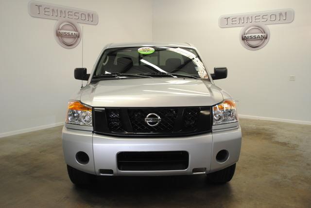 Nissan Titan 2011 photo 24