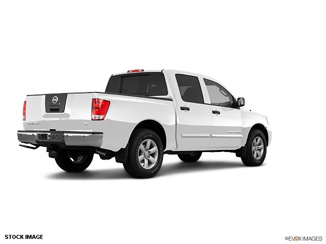 Nissan Titan 2011 photo 3