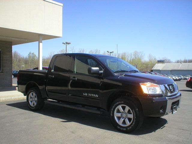 Nissan Titan 2011 photo 7