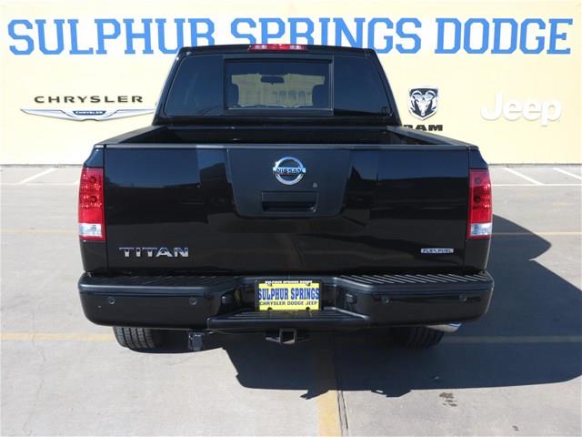 Nissan Titan 2012 photo 21