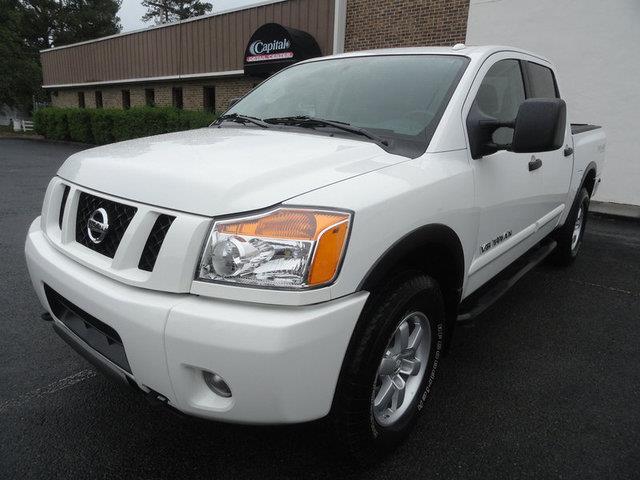 Nissan Titan 2012 photo 4