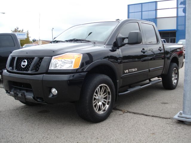 Nissan Titan 2012 photo 1