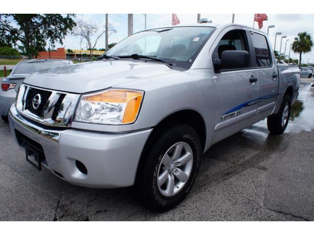 Nissan Titan 2012 photo 3