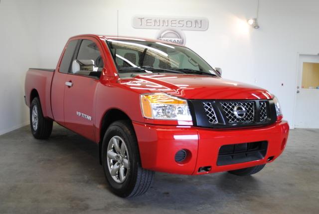 Nissan Titan 2012 photo 1