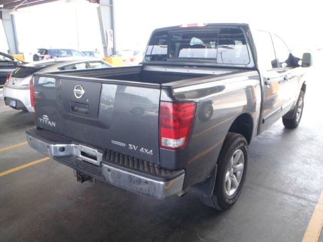 Nissan Titan 2012 photo 3