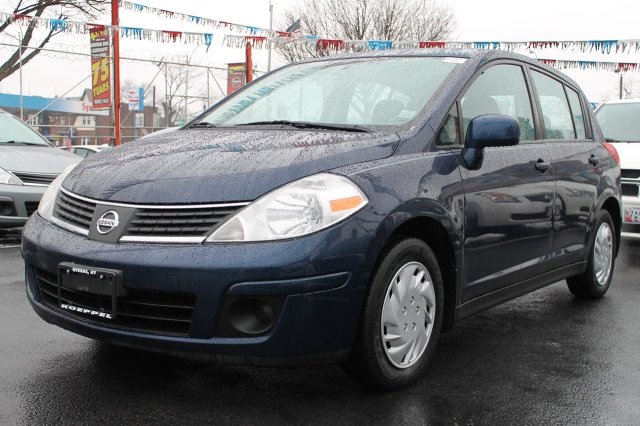 Nissan Versa 2007 photo 2