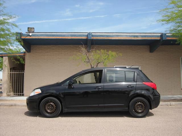 Nissan Versa 2007 photo 2