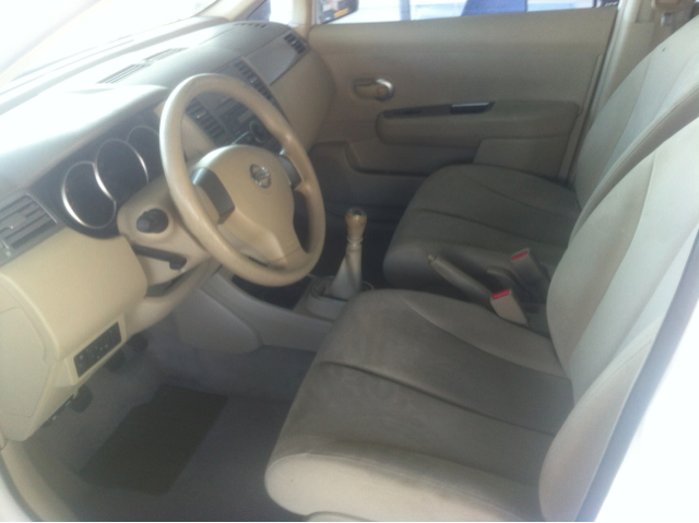 Nissan Versa 2007 photo 3