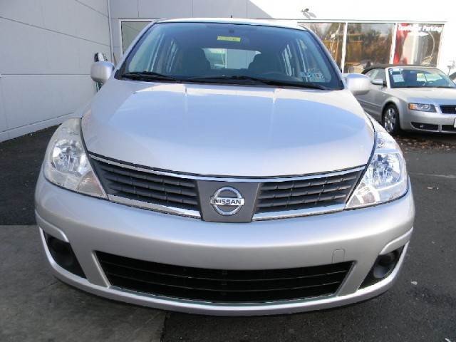 Nissan Versa 2007 photo 1