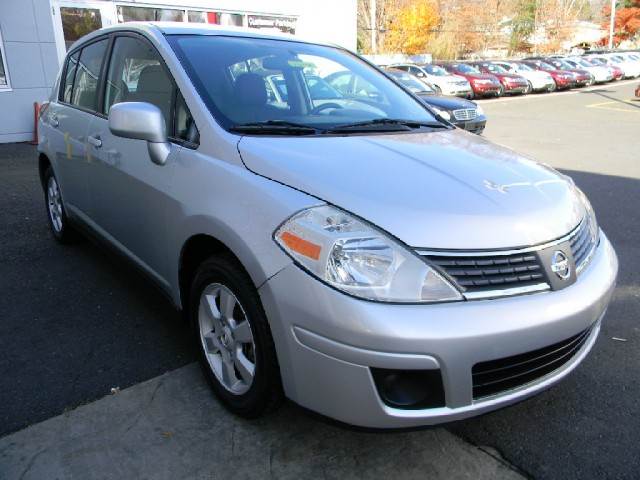 Nissan Versa 2007 photo 2