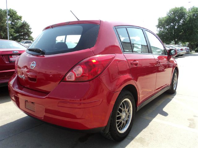 Nissan Versa 2007 photo 2