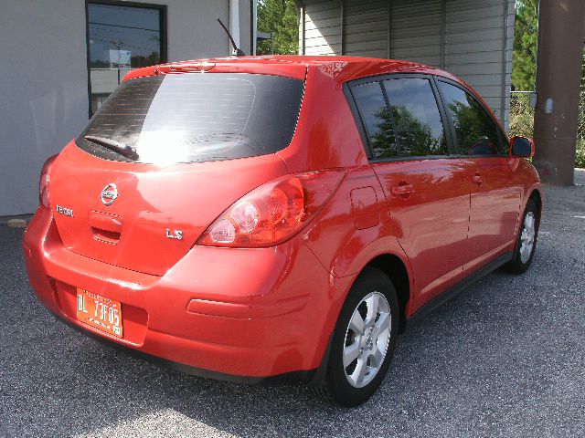 Nissan Versa 2007 photo 1