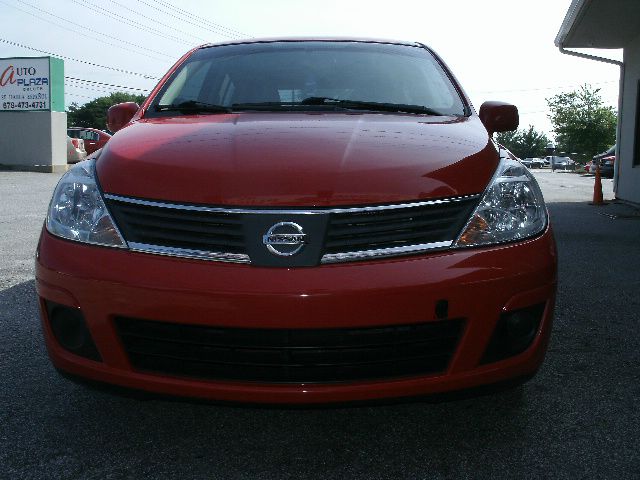 Nissan Versa 2007 photo 2