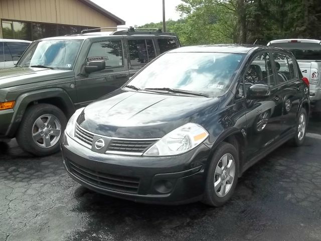 Nissan Versa 2007 photo 2