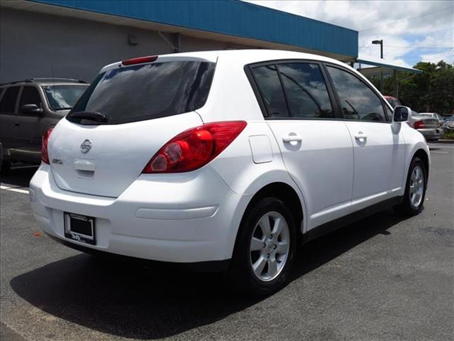 Nissan Versa 2007 photo 2