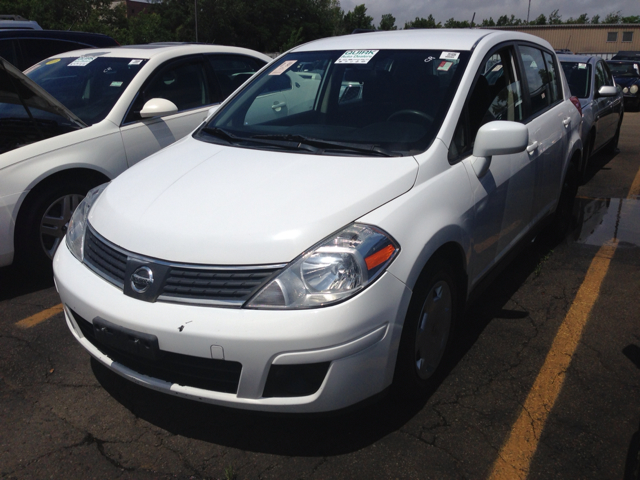 Nissan Versa 2007 photo 3