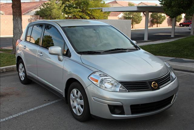 Nissan Versa Unknown Hatchback