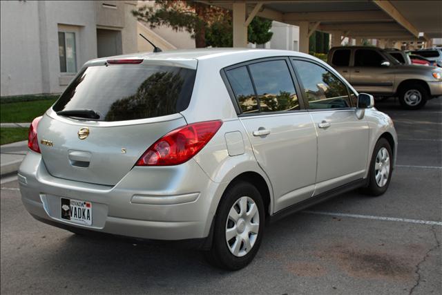 Nissan Versa 2007 photo 3