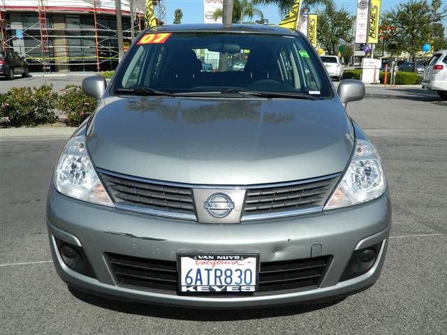 Nissan Versa 2007 photo 1