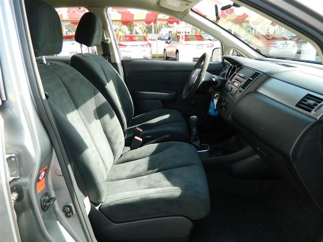 Nissan Versa 2007 photo 4