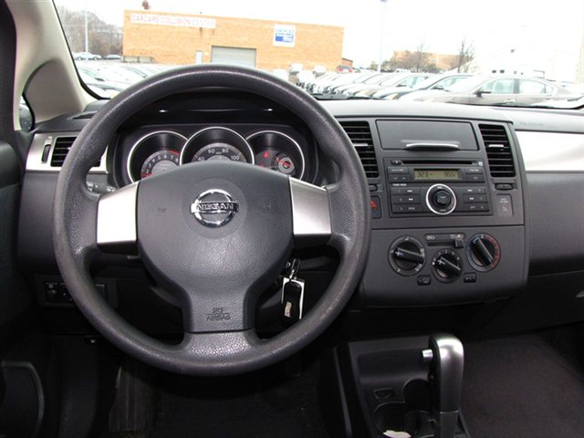 Nissan Versa 2007 photo 5