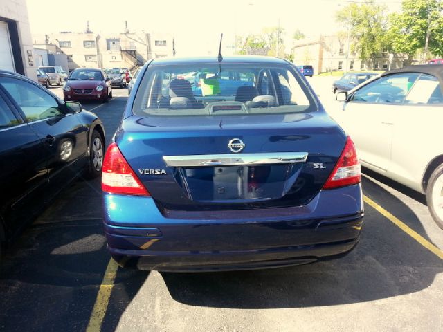 Nissan Versa 2007 photo 3