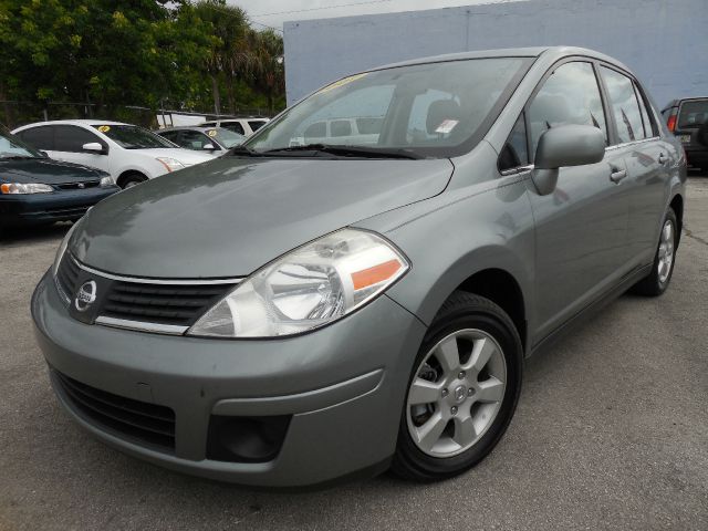 Nissan Versa 2007 photo 3