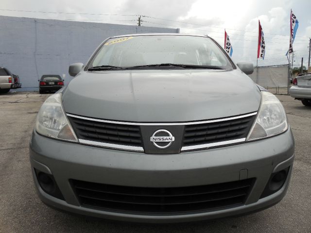 Nissan Versa 2007 photo 4