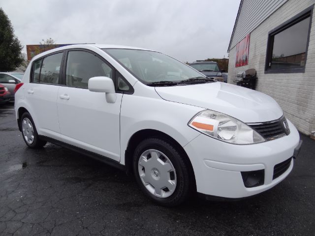 Nissan Versa 2007 photo 1